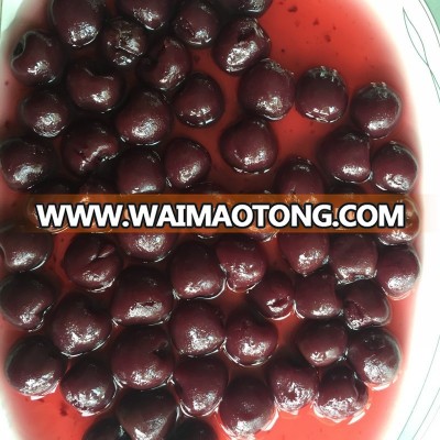 Canned sour cherry in syrup